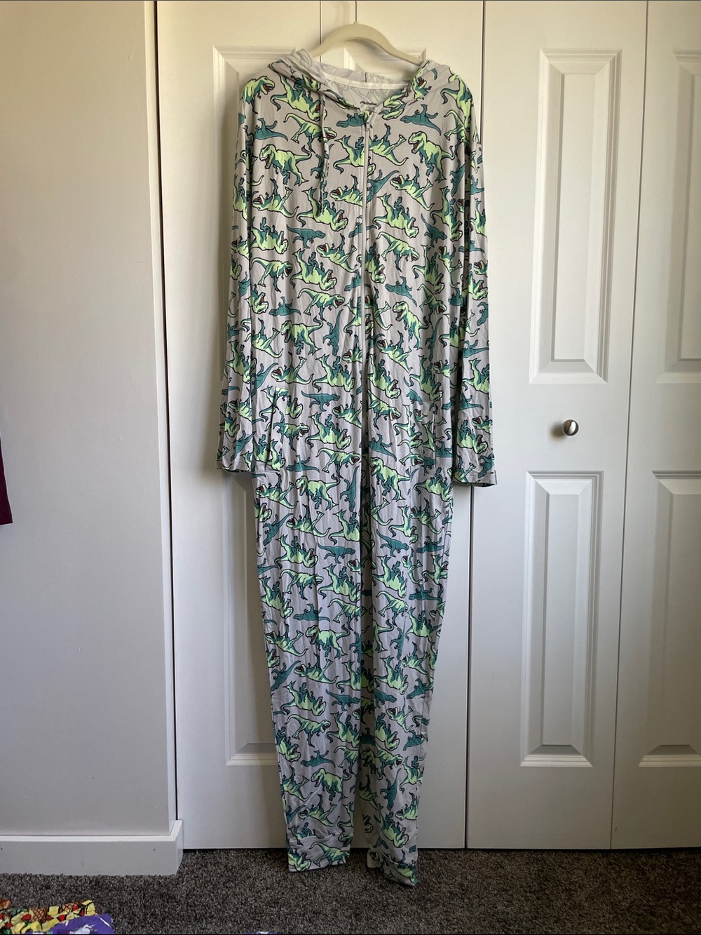 MeUndies Gray Hooded Onesie with Green Dino Print L / XL NWOT